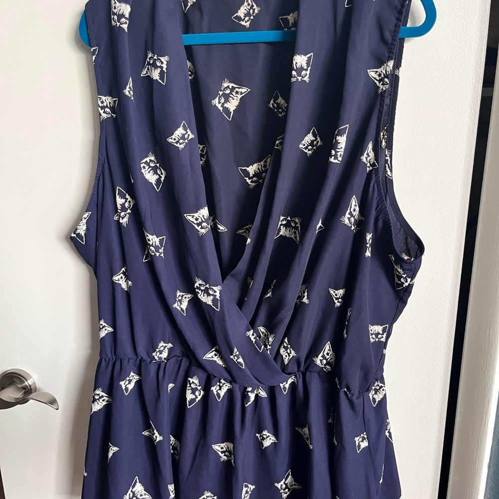 Jessy B cat sleeveless top